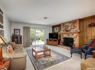 8415 La Riviera Dr, Sacramento, CA 95826