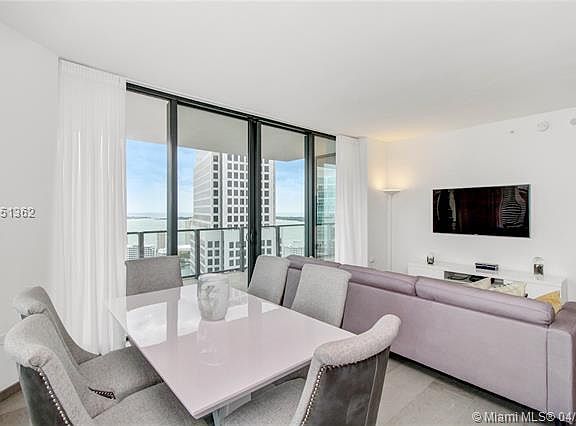 4th image of 68 SE 6th St APT 3311