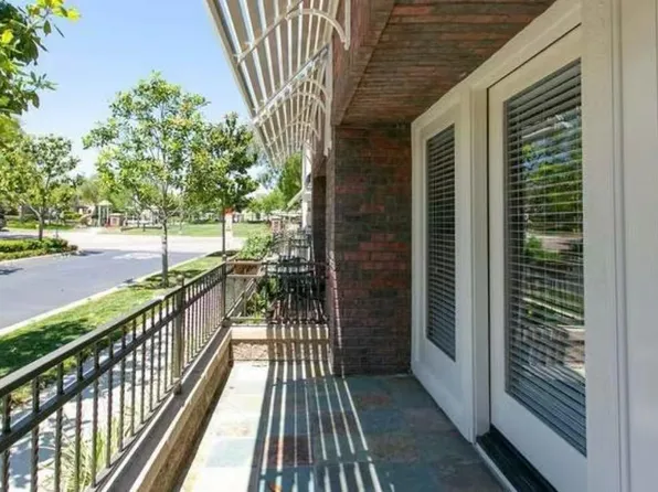 373 Aviator Ln, Tustin, CA 92782