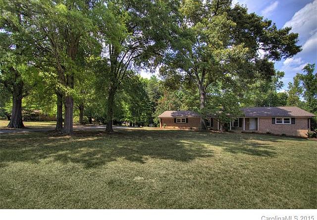 1st image of 3016 McLaughlin Ln
