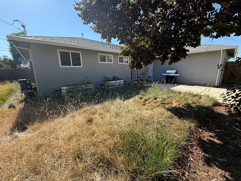 130 Brady Ct — Photo 20