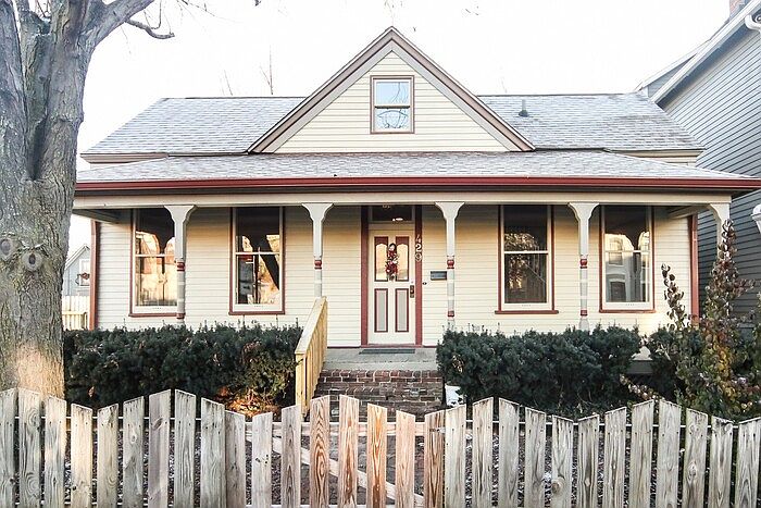 1st image of 429 N College Ave