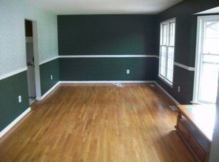 12912 Sturbridge Rd, Woodbridge, VA 22192