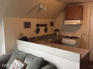 321 S Main St APT 2, Stowe, VT 05672