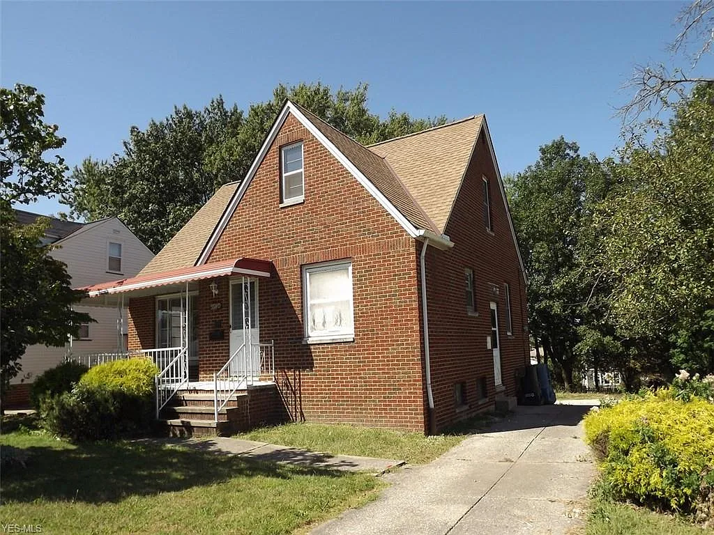 3910 Milford Ave photo 1