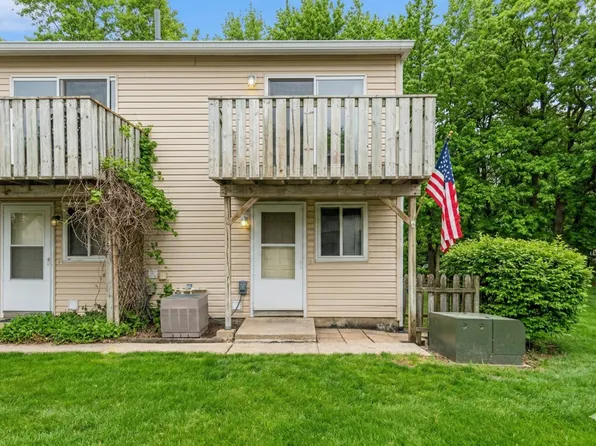 79 Maude Ave APT E, Fox Lake, IL 60020