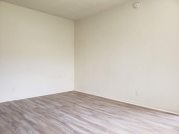 3rd image of 3565 S Centinela Ave APT 3