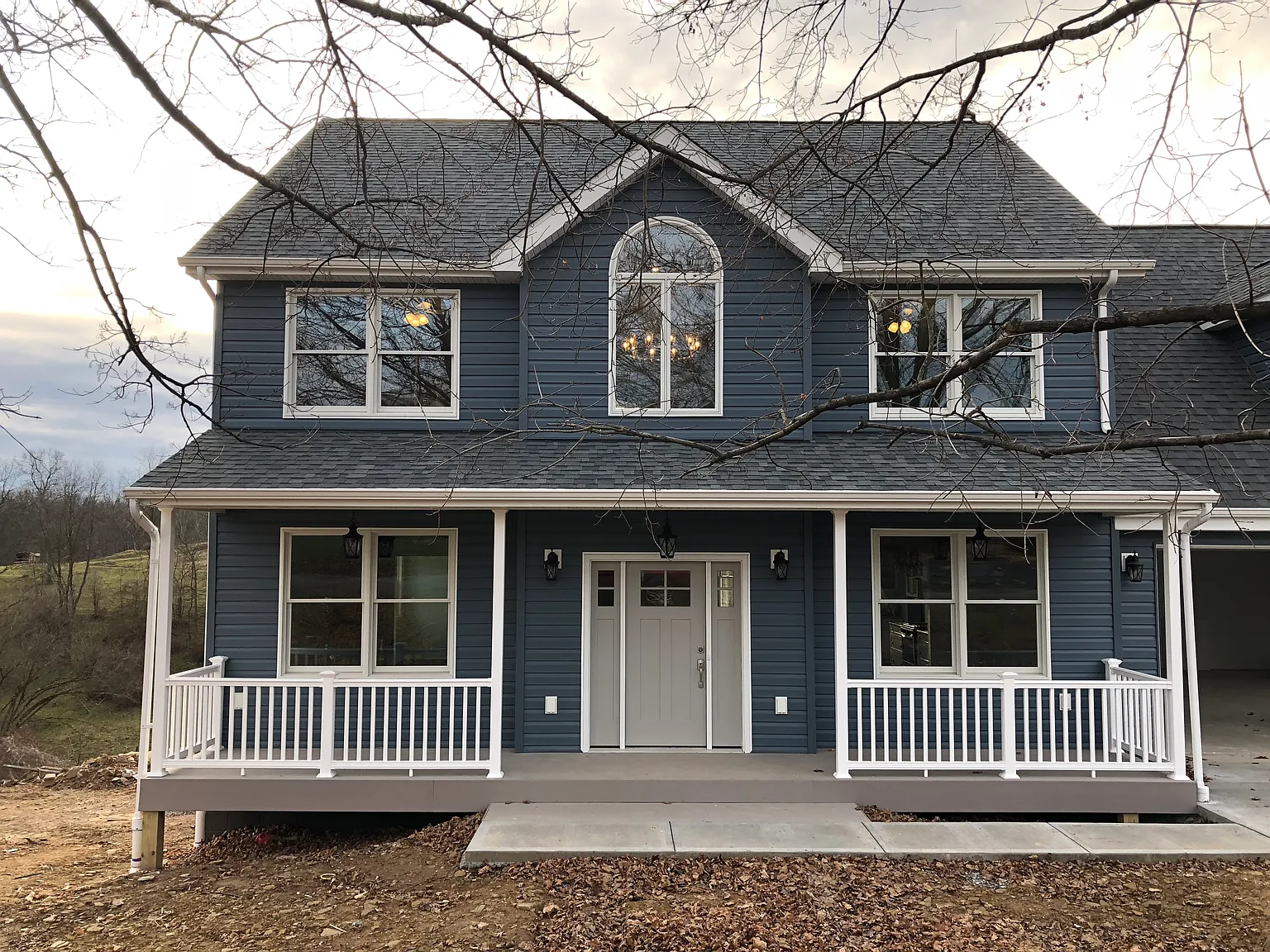 595 Ridgewood Dr photo 1
