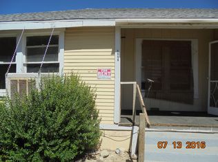 100 Taylor St APT B, Taft, CA 93268