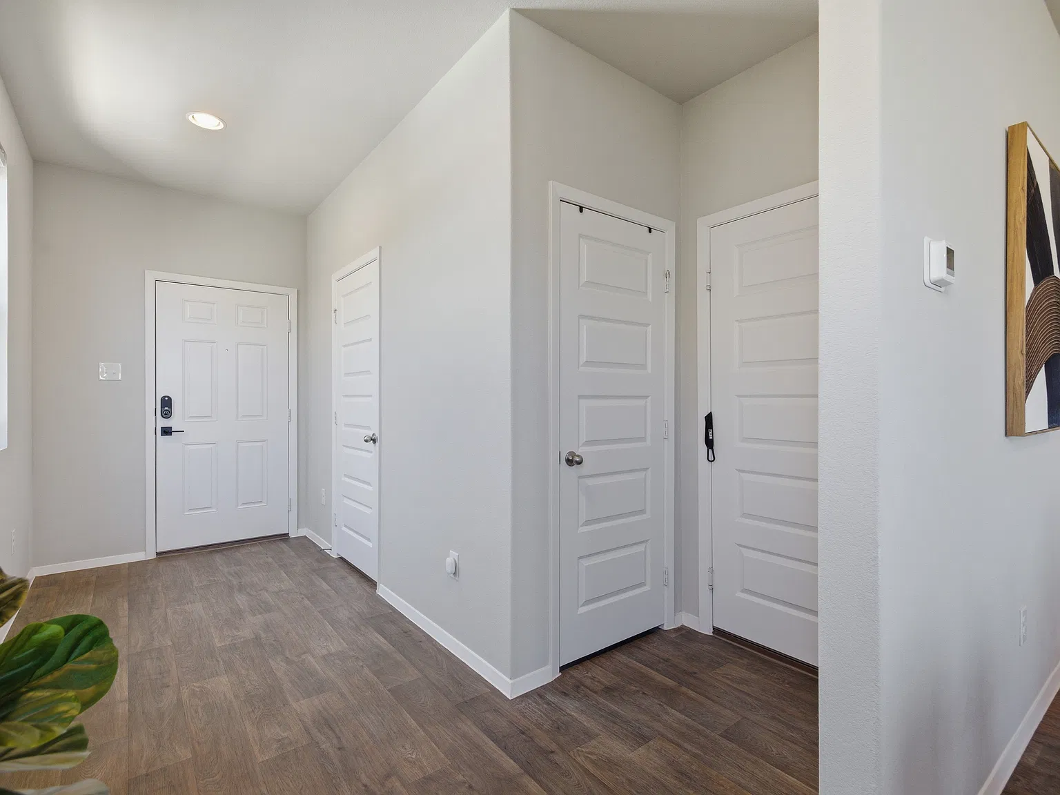 3 bed, 2.5 bath, 1668 sqft, $2,500 — Photo 3