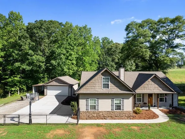 601 Wofford Rd, Woodruff, SC 29388