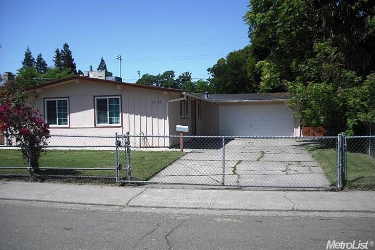 1st image of 3709 N Stanislaus St