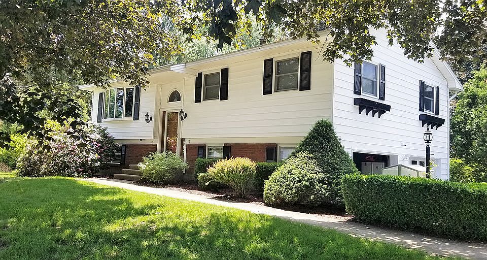 1st image of 14 Anna Ln