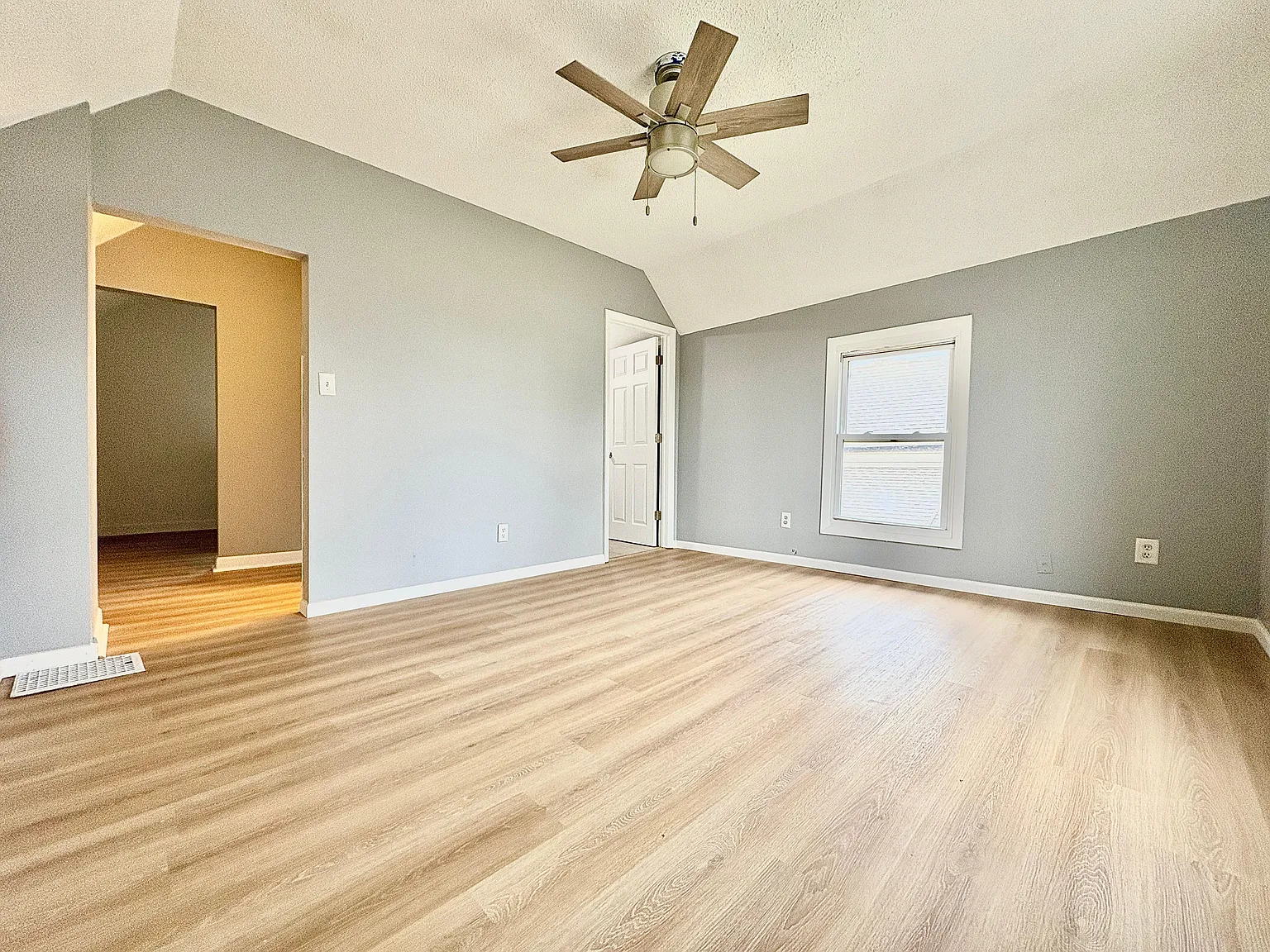 1 bed, $925 — Photo 3
