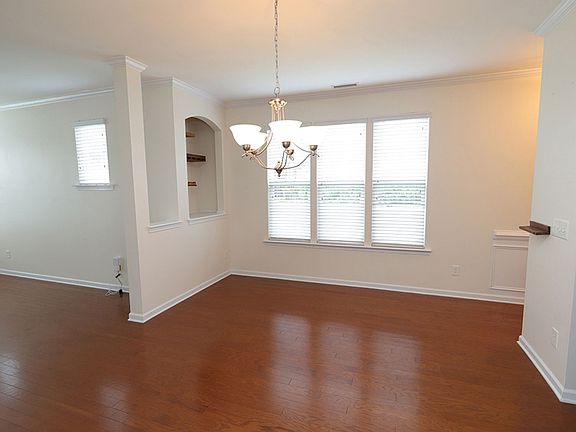 4th image of 2951 Casona Way