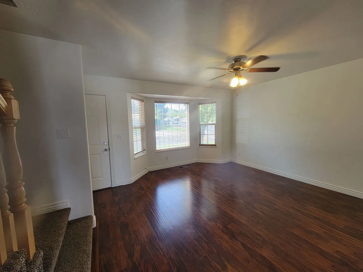 Huge Townhome in coveted East Cottonwood Heights! — Photo 2