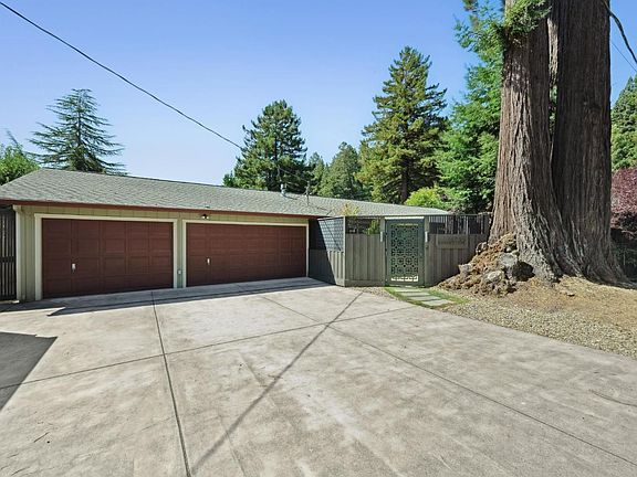 3rd image of 14735 Carrier Lane