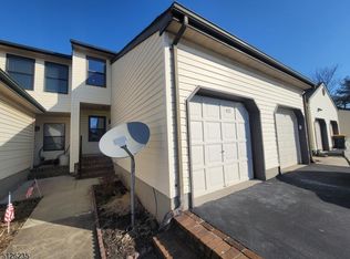 405 Willow Ct #405, Flemington, NJ 08822