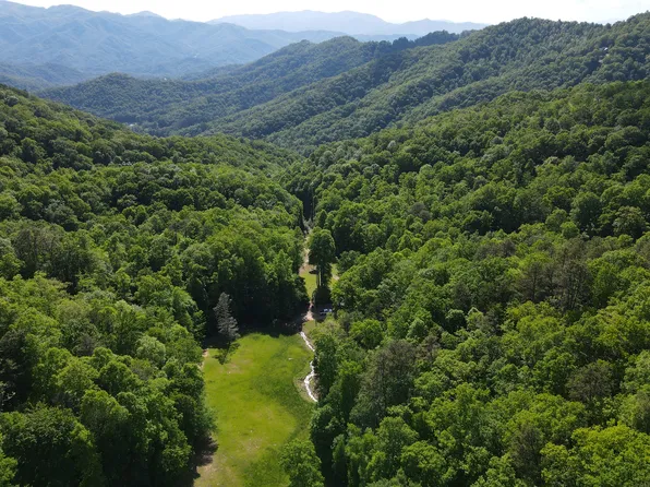 1488 Marr Creek Rd, Bryson City, NC 28713