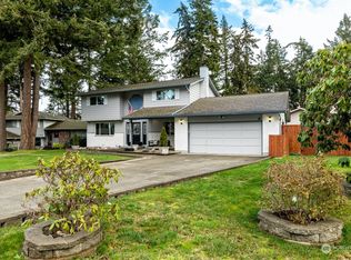 1224 NE Sealth Pl, Oak Harbor, WA 98277