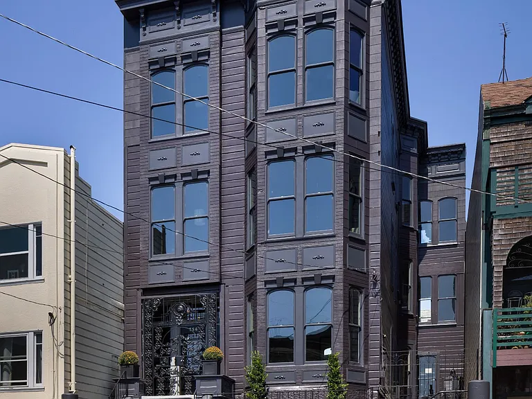 758 Oak St — Photo 2