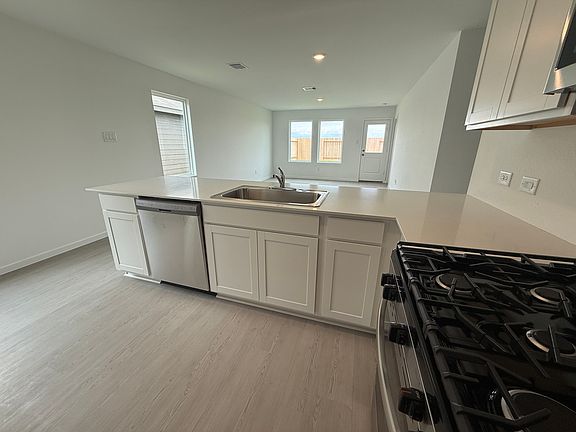3rd image of 21642 Cottonwood Meadows Trl