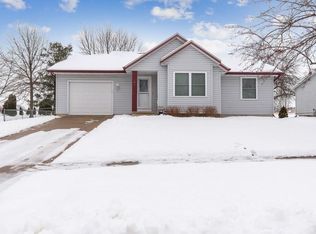 145 Bayberry Ln, North Liberty, IA 52317