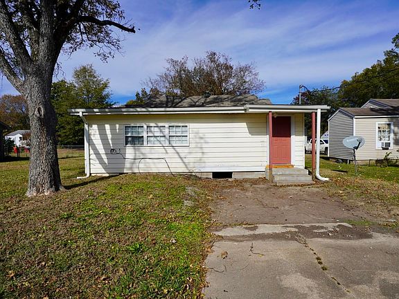 3rd image of 309 Roosevelt Cir