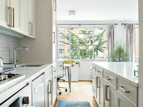 2nd image of 95 W 95th St APT 7H