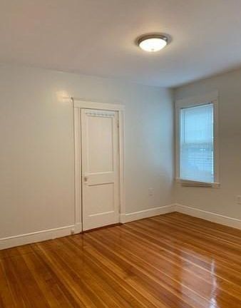 4th image of 274 Billings St #1