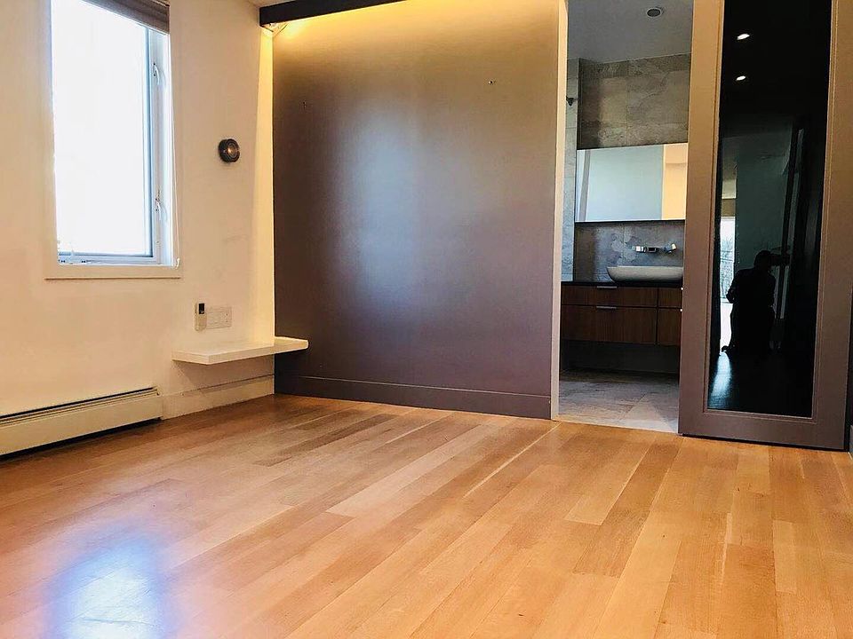 1st image of 901 127th St #1
