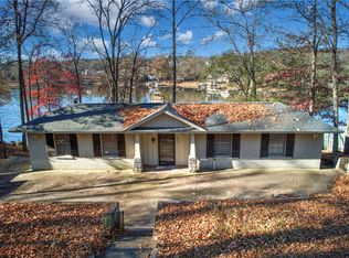 904 Lakeside Dr, Anderson, SC 29621