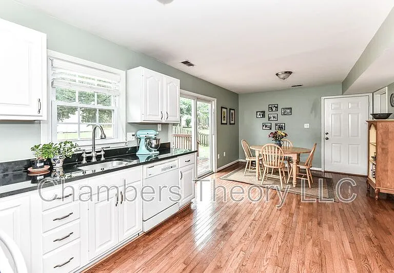 1350 Shallow Ford Rd — Photo 14