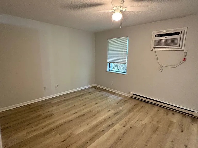818 Meadow Ridge Ct — Photo 12