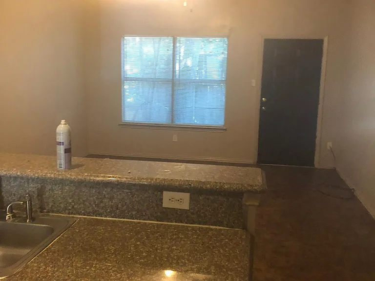 6310 Benavides Dr — Photo 2