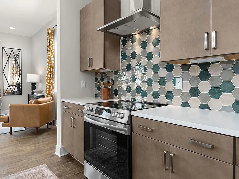 506 W Trinity Ln — Photo 12
