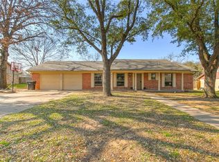 1110 Willowcreek Rd, Cleburne, TX 76033