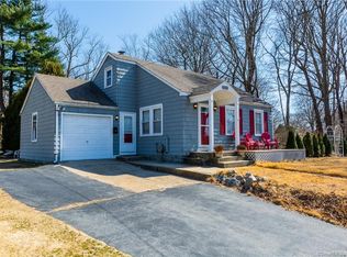 208 Benham Rd, Groton, CT 06340