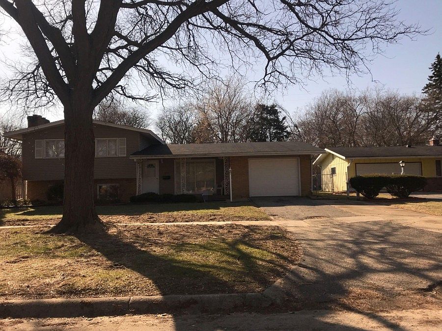 1st image of 3538 Evergreen Pkwy