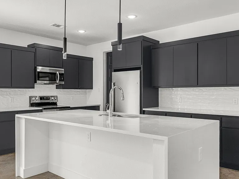 3008 Alpha Wolf Ct — Photo 9