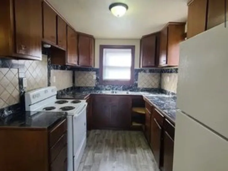 38 E Beardsley Ave — Photo 3