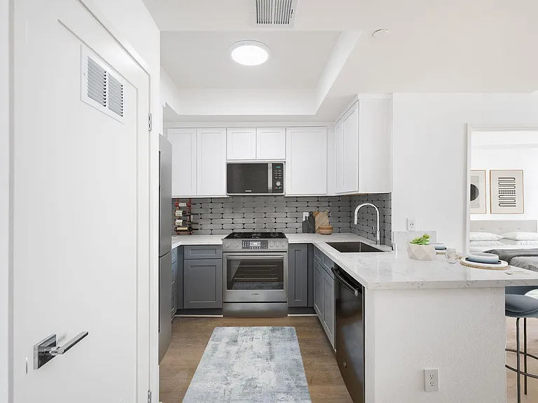 1317 Westgate Ave — Photo 4