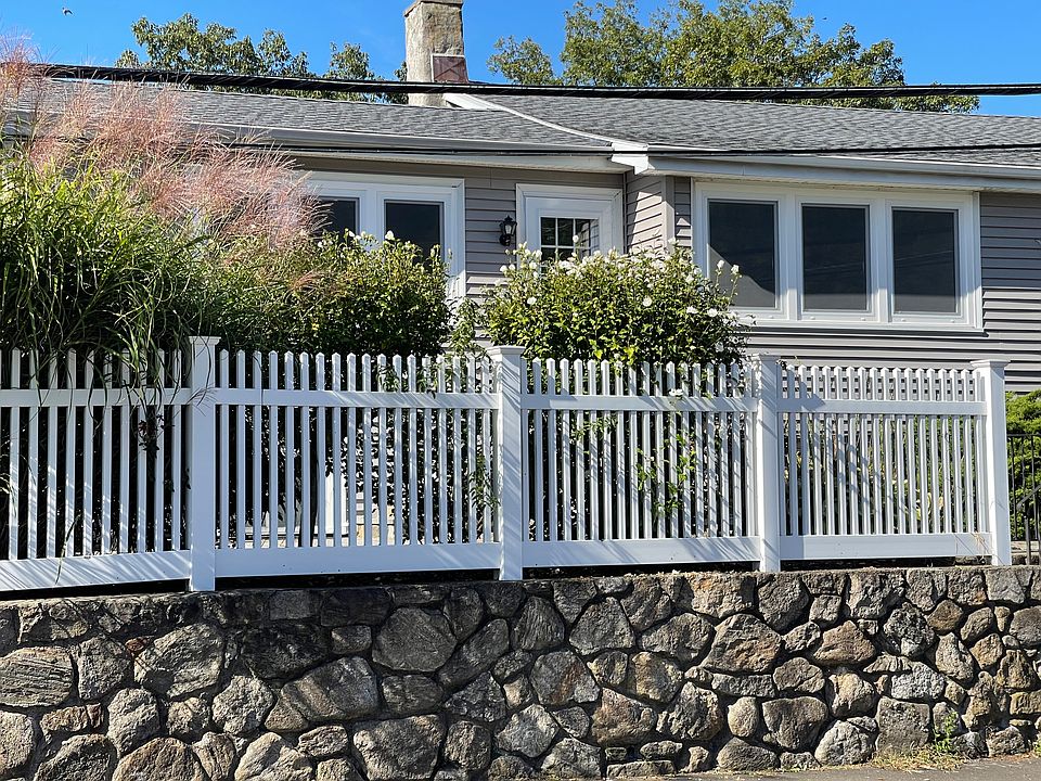 1st image of 40 Ledge Ave