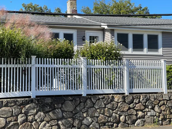 40 Ledge Ave, New Canaan, CT 06840