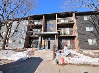 615 Virginia Rd APT 204, Crystal Lake, IL 60014