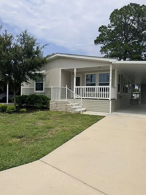 3 bed, 2.0 bath, 1393 sqft, $1,499 — Photo 2