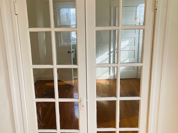 5th image of 3712 Parkside Dr #4