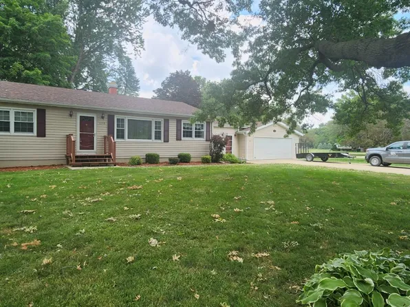 2215 N Humphrey Ave, Rock Falls, IL 61071