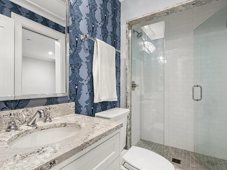 458 W Deming Pl — Photo 33