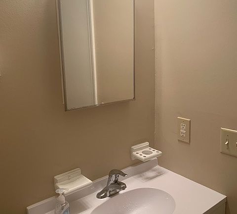 5th image of 412 Green Tree Cir